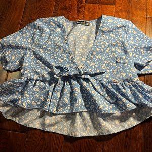 SHEIN, blue flower cropped shirt